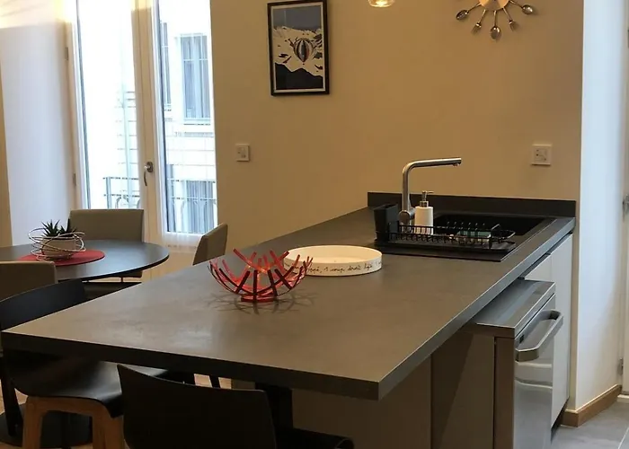 T2 40 M2 L'europe Beatrice Centre-ville 1 Parking エクスレバン